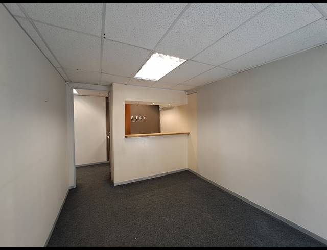 413M² OFFICE TO LET IN CRAIGHALL